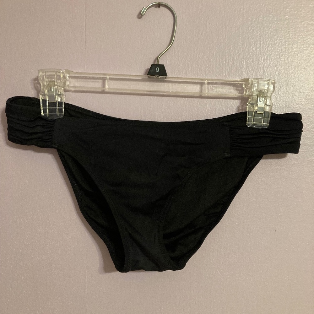Victorias Secret bikini bottoms - size M